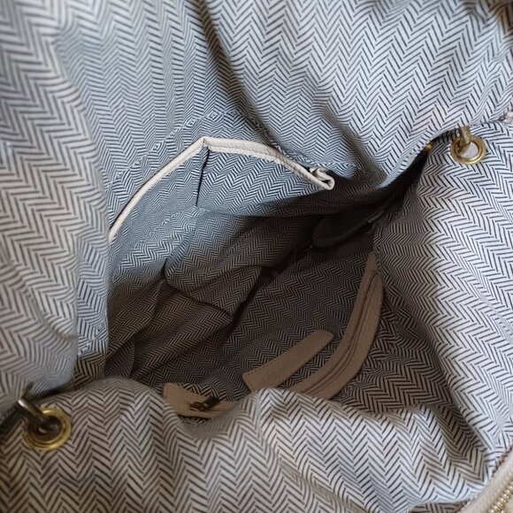 Steve Madden Chunky Gold Chain Purse Tan Faux Pebble Leather Zippers Tote Bag - Picture 8 of 8